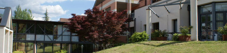 header header 768x180
